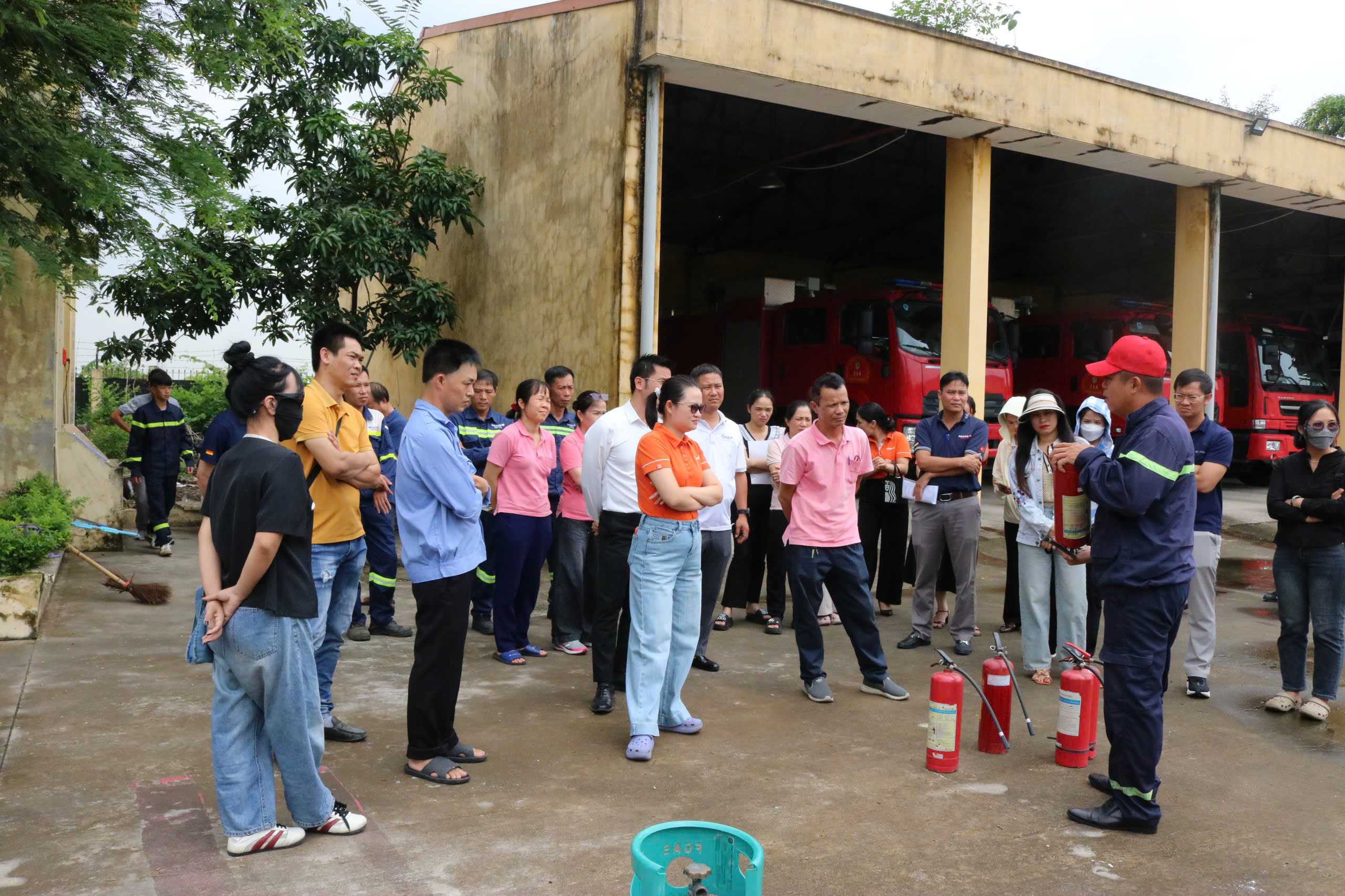 Đội Chữa cháy và Cứu nạn cứu hộ Khu vực 4: Huấn luyện nghiệp vụ PCCC và CNCH cho các cơ sở lưu trú phường An Dương